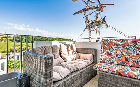Alturan: Mueble, Cocina Y Comedor Mesa, Silla, Suelo, Mar, Balcón, Oceano, Recurso, Eco Hotel, Comedor