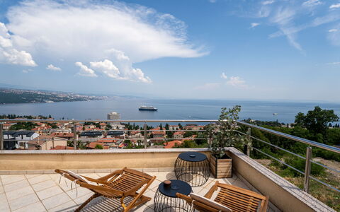 Judy: Mueble, Cocina Y Comedor Mesa, Silla, Suelo, Mar, Balcón, Oceano, Recurso, Eco Hotel, Comedor