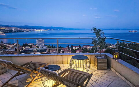 Judy: Recurso, Mar, Oceano, Eco Hotel, Balcón, Costa, Silla, Mueble Para Exteriores, Ciudad De Vacaciones, Hotel