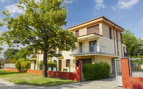 Patti 1: Mueble, Cocina Y Comedor Mesa, Silla, Suelo, Mar, Balcón, Oceano, Recurso, Eco Hotel, Comedor