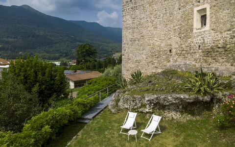 Casa Torre Il Castello: Mueble, Cocina Y Comedor Mesa, Silla, Suelo, Mar, Balcón, Oceano, Recurso, Eco Hotel, Comedor