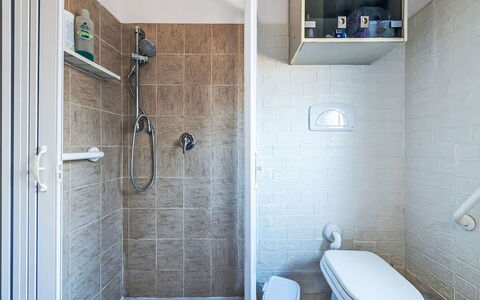 Villetta Luisa: Mueble, Cocina Y Comedor Mesa, Silla, Suelo, Mar, Balcón, Oceano, Recurso, Eco Hotel, Comedor