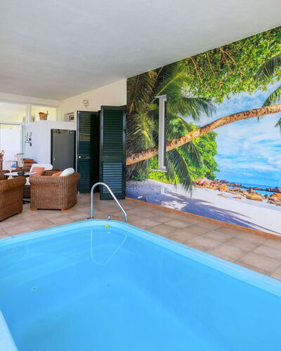 Castillo: Mueble, Mueble Para Exteriores, Piscina, Recurso, Ocio, Eco Hotel, Sombra, Silla, Hotel, Zona Tropical