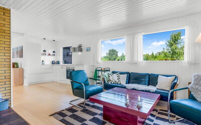 Tabetha - 800M from the Sea