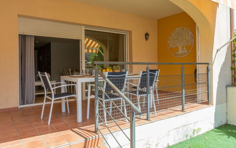 Cristina: Departamento, Condominio, Uso Mixto, Hotel, Balcón