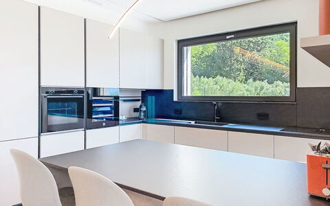 Aura: Diseño De Interiores, Mueble, Cocina, Piso, Madera, Mostrador, Techo, Casa, Encendiendo, Aparato De Cocina