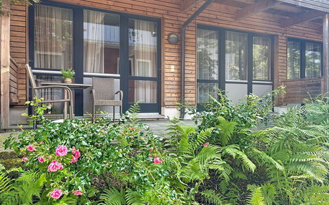 Zell am See 79: Madera, Arbusto, Puerta, Vía Muerta, Jardín, Cabaña, Yarda, Manchas De Madera, Sombra, Diseño