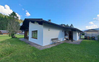Achenkirch 622: Edificio, Hierba, Casa, Techo, Casa, Cabaña, Arquitectura, Barrio Residencial, Área Rural, El Terreno Del Lote