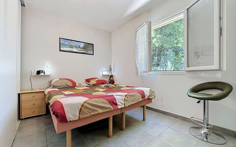 Villa des Amoureux: Mueble, Diseño De Interiores, Cama, Habitación, Habitación, Suelo, Piso, Techo, Madera, Sábana