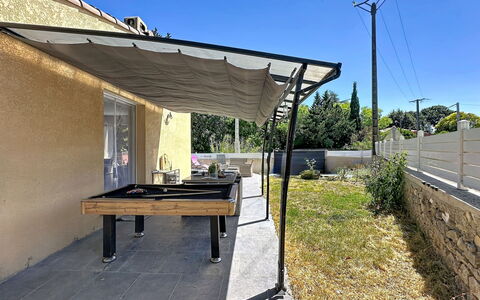 Villa des Amoureux: Sombra, Toldo, Pabellón, Estructura Al Aire Libre, Metal, Pérgola, Mueble Para Exteriores, Patio
