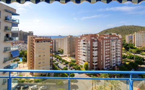 Cala del Vent: Cordillera, Balcón, Pueblo De Montaña