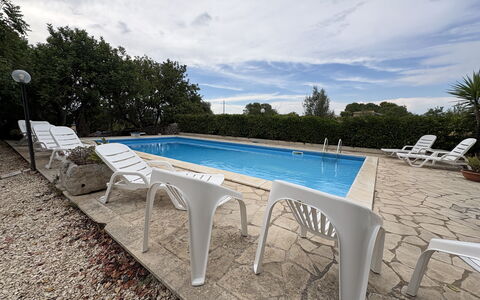 Casale Nardi: Azul, Mueble, Piscina, Mueble Para Exteriores, Material Compuesto, Ocio, Sombra, Recurso, Silla, Sunlounger