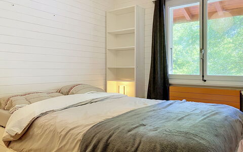 Chalet Chaudoudoux: Cama, Mueble, Habitación, Lecho, Sábana, Diseño De Interiores, Madera, Piso, Suelo, Techo