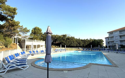 Confort, Piscine et Plage: Piscina, Mueble Para Exteriores, Recurso, Hotel, Ciudad De Vacaciones, Thermae, Sunlounger, Hotel Boutique