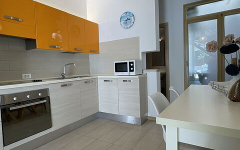 Volme: Piso, Diseño De Interiores, Suelo, Mueble, Madera, Techo, Mostrador, Cocina, Habitación, Encendiendo