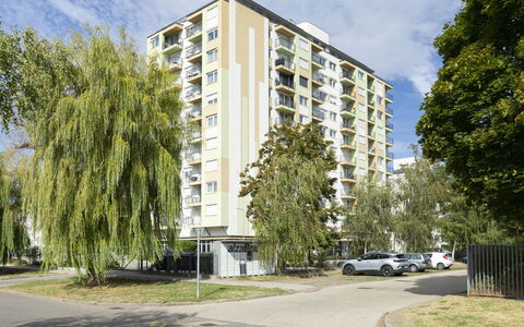 Silver: Tiempo De Día, Edificio, Departamento, Barrio Residencial, Ciudad, Área Urbana, Barrio, Fachada, Condominio