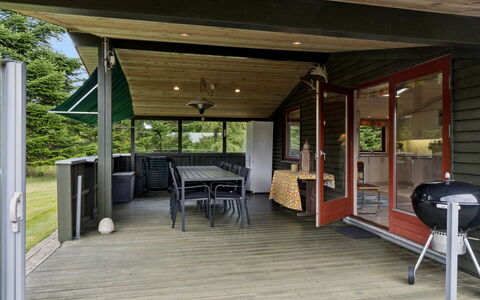 Bindslev 635: Mueble, Diseño De Interiores, Silla, Mueble Para Exteriores, Material Natural, Sombra, Mesa Al Aire Libre, Diseño, Restaurante, Cocina Y Comedor Mesa