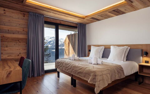 La Rosière 620: Madera, Madera Dura, Tablón, Manchas De Madera, Maderas, Madera Contrachapada, Suelos De Madera, Habitación, Balcón, Hotel