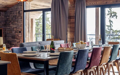 La Rosière 620: Mueble, Diseño De Interiores, Madera, Silla, Mesa, Piso, Textil, Comedor, Suelo, Cocina Y Comedor Mesa