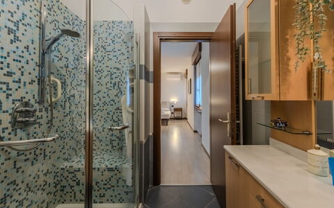 Locanda dei Nonni: Piso, Diseño De Interiores, Suelo, Techo, Arreglo De Tubería, Encendiendo, Lámpara, Baño, Plomería, Mostrador