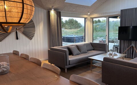 Tayara - 900M from the Sea: Mueble, Diseño De Interiores, Piso, Suelo, Madera, Techo, Lámpara, Sofá, Sala, Encendiendo