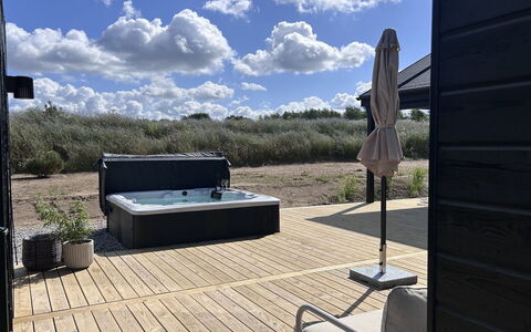 Tayara - 900M from the Sea: Mueble, Mueble Para Exteriores, Sombra, Silla, Cubierta, Madera Dura, Patio, Piscina, Recurso