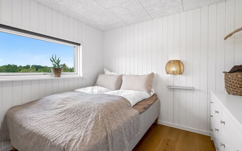 Tayara - 900M from the Sea: Madera, Techo, Piso, Suelo, Habitación, Lecho, Sábana, Cama, Tablón, Madera Dura