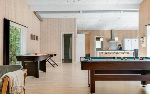 Nakke - 900M from the Sea: Madera, Techo, Cabaña, Cuarto De Troncos, Inmuebles, Haz, Maderas, Porche, Diseño, Madera Dura