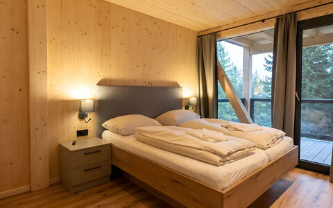 02 Nth031 Sup Chalet mit Sauna und Hot Tub 2 Etage: Diseño De Interiores, Habitación, Habitación, Techo, Madera Dura, Cama, Manchas De Madera, Marco De La Cama