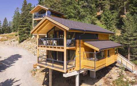 02 Nth031 Sup Chalet mit Sauna und Hot Tub 2 Etage: Madera, Casa, Cabaña, Cuarto De Troncos, Porche, Balcón, Maderas, Vía Muerta, Estructura Al Aire Libre, Edificios Del Jardín
