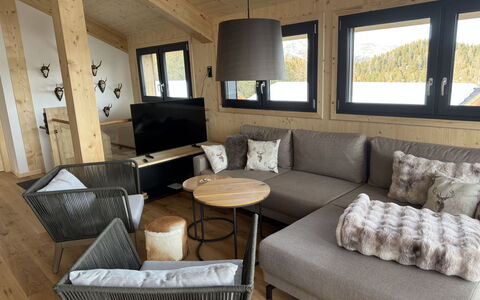 02 Nth051 18B Sup Chalet mit Sauna und Hot Tub 2 e: Mueble, Madera, Diseño De Interiores, Piso, Sofá, Suelo, Sala, Casa, Habitación, Arrojar La Almohada