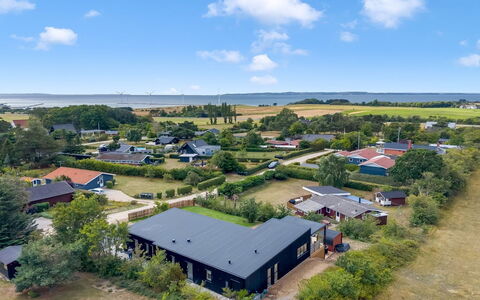 Hubertina - 900M from the Sea: Barrio Residencial, Paisaje, Techo, Vista Panorámica, Llanura, El Terreno Del Lote, Casa, Área Rural, Asentamientos Humanos, Fotografía Aérea
