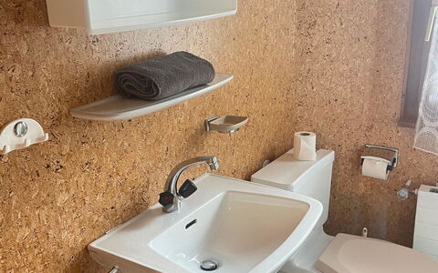 Allalinblick: Arreglo De Tubería, Lavabo Del Baño, Lavabo, Plomería, Suelo, Piso, Baño, Grifo, Asiento Del Baño, Baño