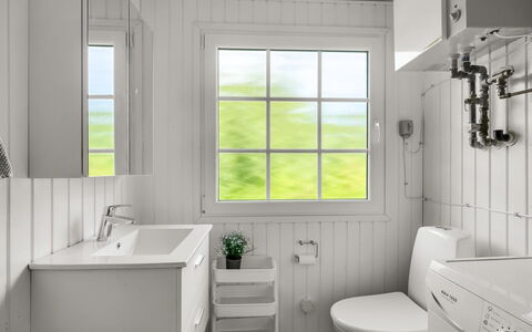 Isabel - 650M from the Sea: Arreglo De Tubería, Piso, Madera, Suelo, Lavabo, Baño, Diseño De Interiores, Grifo, Plomería, Baño
