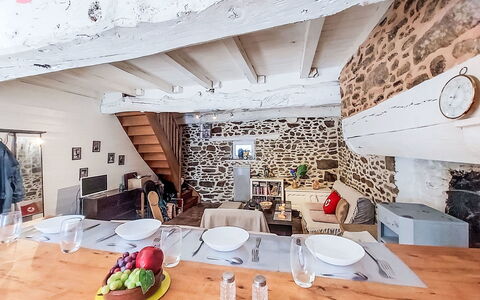 Le Bourg Tressé: Pared, Mueble, Casa, Cabaña, Silla, Diseño, Cocina Y Comedor Mesa, Planta De Casa, Cocina