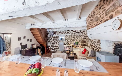 Le Bourg Tressé: Pared, Mueble, Casa, Cabaña, Silla, Diseño, Cocina Y Comedor Mesa, Planta De Casa, Cocina