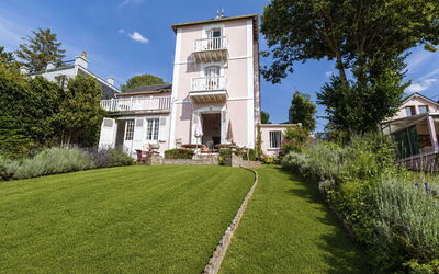 Maison Rose