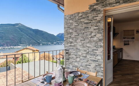 Casa Matilde: Silla, Cordillera, Cocina Y Comedor Mesa, Costa, Balcón, Manchas De Madera, Planta De Casa, Mueble Para Exteriores, Mesa De Café, Inicio De La Puerta