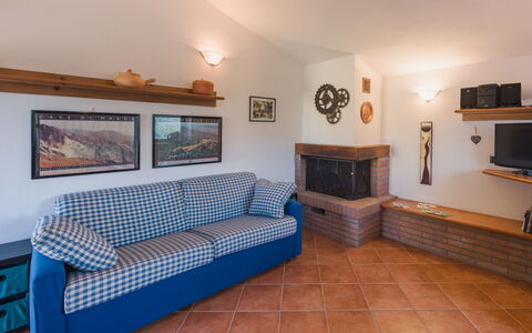 Casa Morgana: Mueble, Diseño De Interiores, Sofá, Piso, Suelo, Madera, Habitación, Sala, Techo