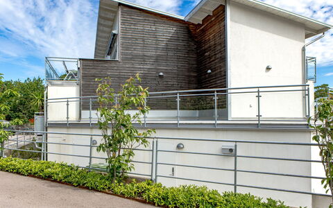 Strandpärlan: Arquitectura, Barrio Residencial, Casa, Diseño Urbano, Material Compuesto, Balcón, Pretil, Metal, Departamento, Vía Muerta
