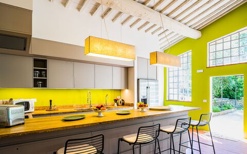 Borgo San Polino: Mueble, Diseño De Interiores, Cocina, Piso, Mostrador, Techo, Amarillo, Madera, Suelo, Encendiendo