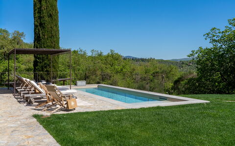 Casa Faraona: Piscina, Mueble Para Exteriores, Sombra, Jardín, Paisajismo, Losa, Sunlounger, Patio Interior
