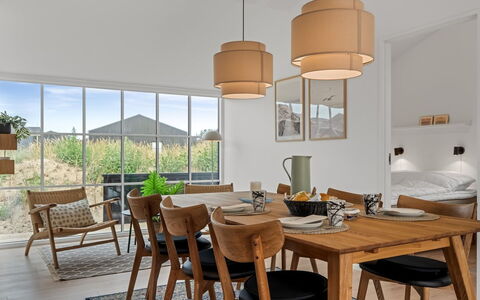Karoliina - 500M from the Sea: Mueble, Comedor, Silla, Mesa, Diseño De Interiores, Piso, Cocina Y Comedor Mesa, Madera, Suelo, Techo