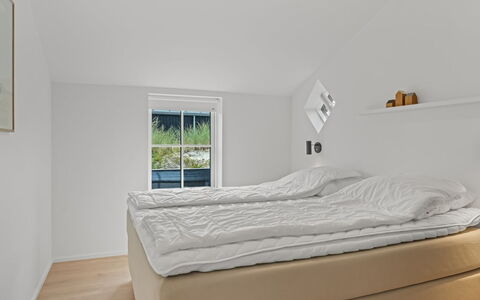 Karoliina - 500M from the Sea: Madera, Piso, Suelo, Habitación, Cama, Linos, Lecho, Departamento, Marco De La Cama, Suelos De Madera