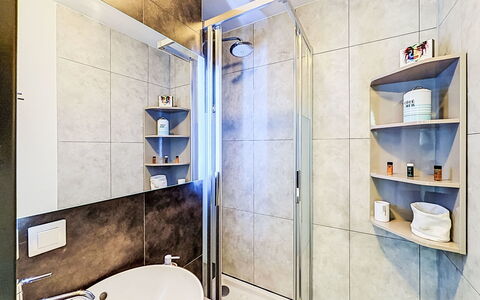 Résidence de la Mer: Diseño De Interiores, Arreglo De Tubería, Piso, Baño, Suelo, Plomería, Habitación, Grifo, Lavabo, Techo