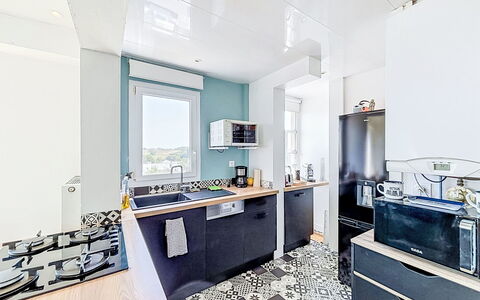 Résidence de la Mer: Cocina, Electrodoméstico, Aparato De Cocina, Mostrador, Piso, Diseño De Interiores, Suelo, Estufa De Cocina, Mueble, Techo