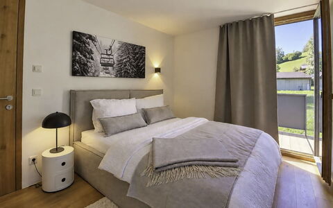 Das Weidach: Mueble, Diseño De Interiores, Cama, Habitación, Piso, Pared, Habitación, Suelo, Techo, Madera