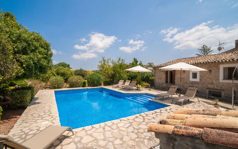Can Toni: Piscina, Recurso, Losa, Mueble Para Exteriores, Inmuebles, Villa, Eco Hotel, Fuente De Agua, Sunlounger, Casa De Campo