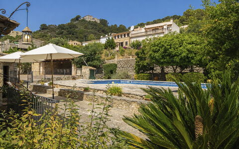 Can Toni: Árbol, Paisaje, Inmuebles, Pueblo, Paisajismo, Hacienda, Pueblo De Montaña, Villa, Eco Hotel