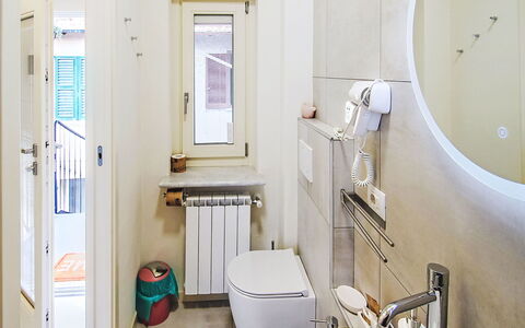Colazza 100: Pared, Arreglo De Tubería, Piso, Suelo, Diseño De Interiores, Baño, Baño, Asiento Del Baño, Plomería, Lavabo